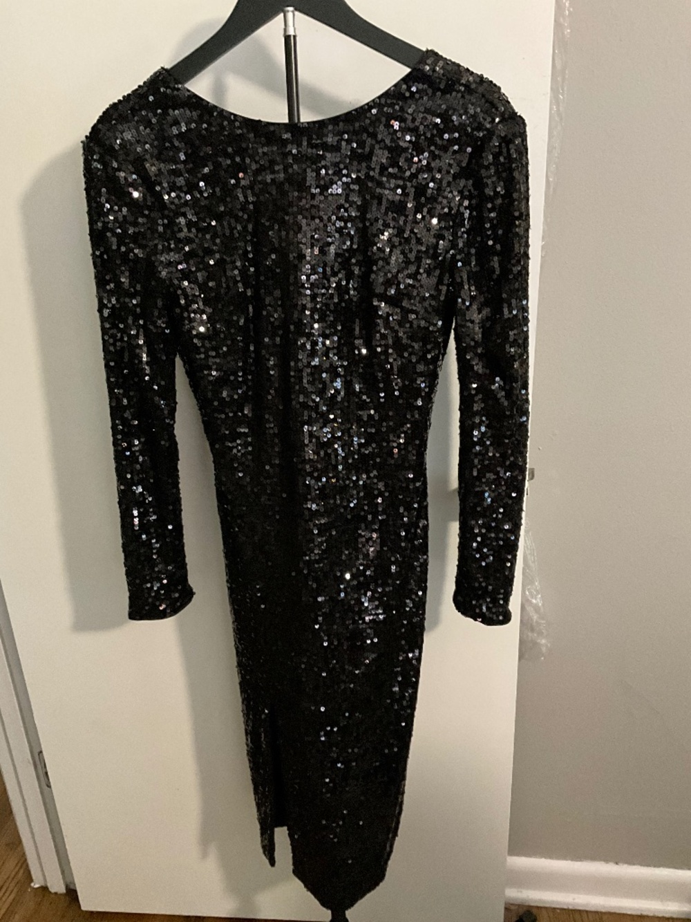 Dress the Population Natalie Black Sequin Long Sleeve Midi Dress - Size Medium